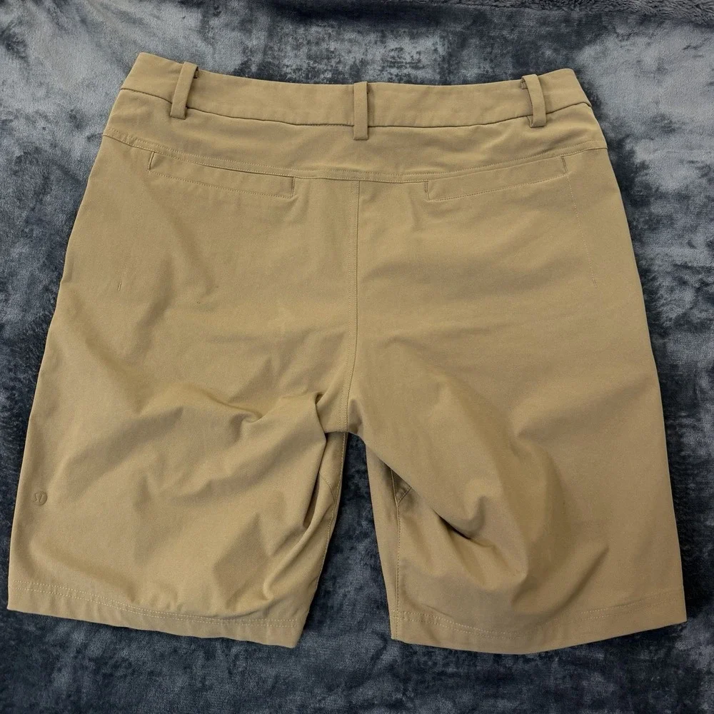 Lululemon The Works Shorts Mens 34 Khaki Tan Stretch Technical Chino 11